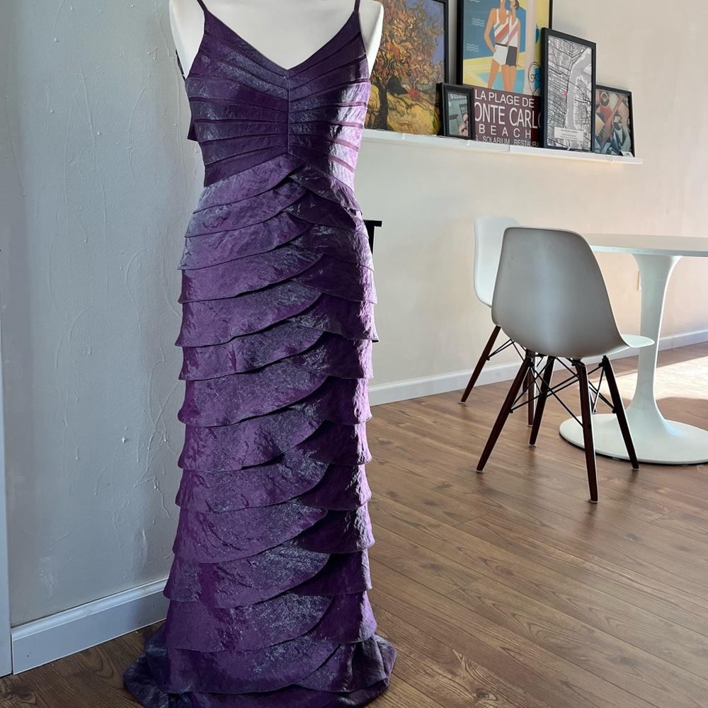 Adrianna Papell purple sleeveless tiered formal gown, 2P